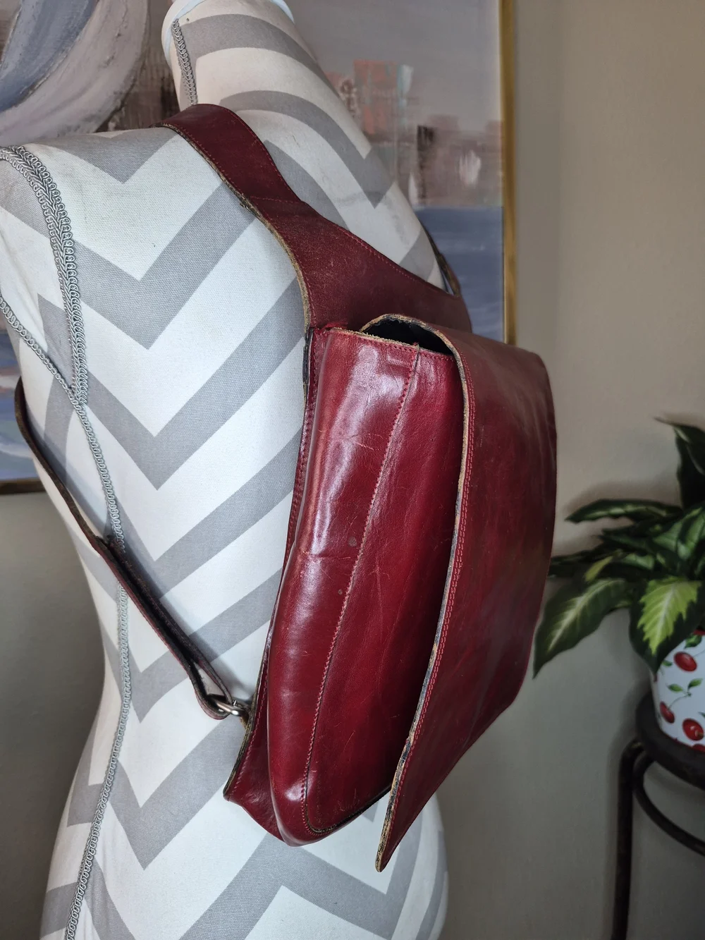 Vintage Stone Ridge Women's Red Leather Adjustable Backpack
